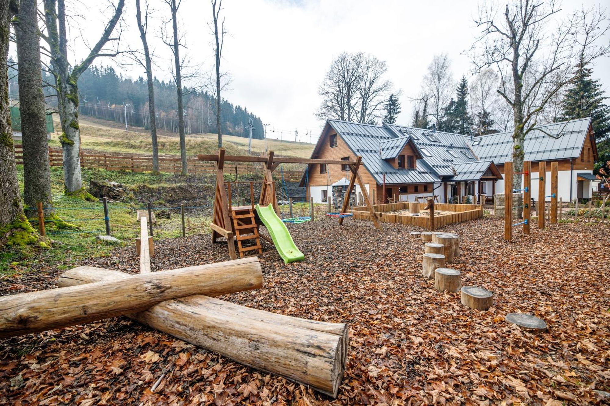 Penzion Apidae Hotel Destne v Orlickych horach Buitenkant foto